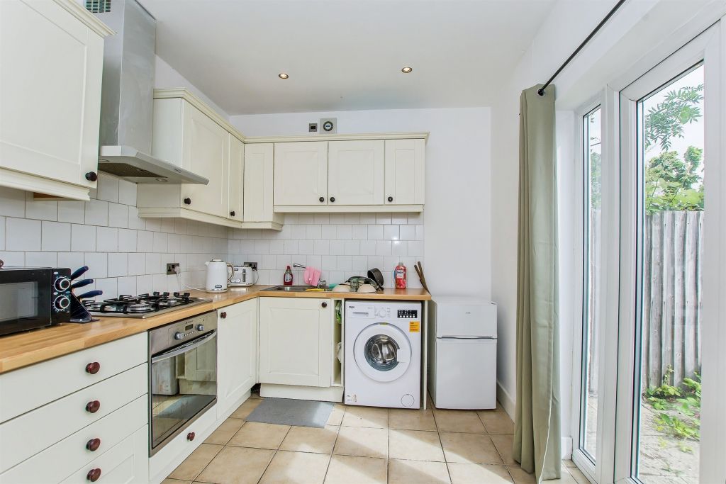 Property photo 2 of 17