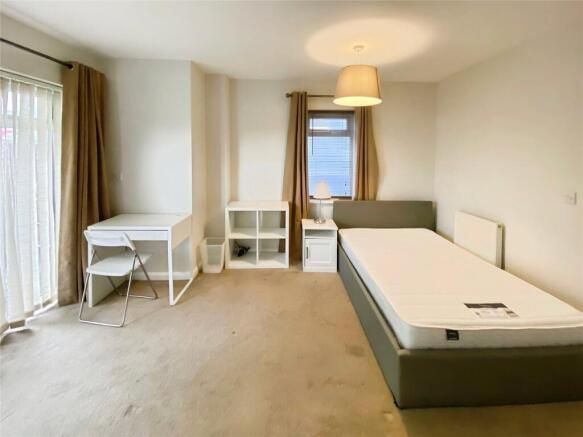 Property photo 2 of 5