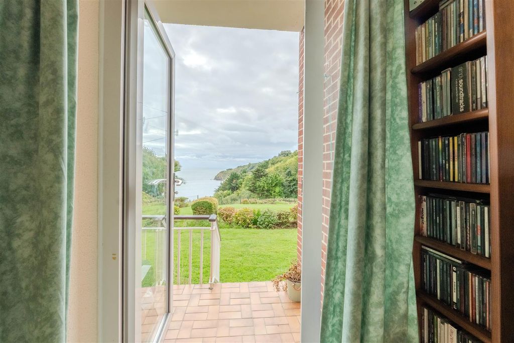 Property photo 3 of 11 Dsc00870-Hdr.Jpg