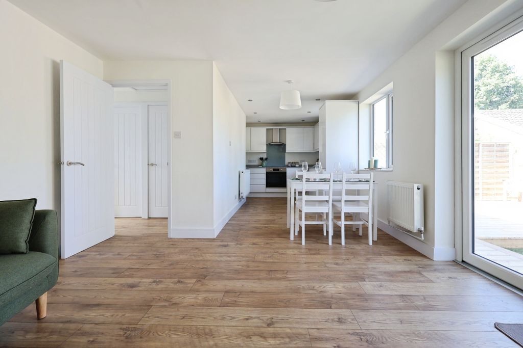 Property photo 1 of 29