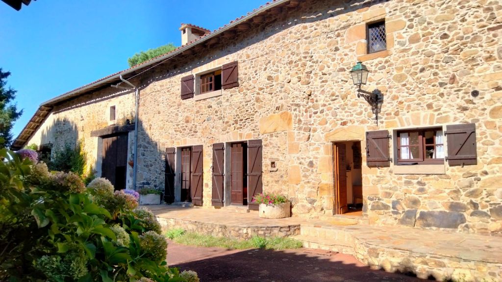 Property photo 2 of 27