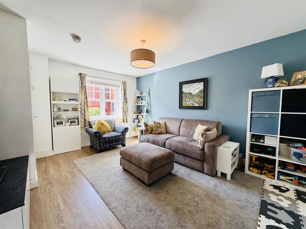 Property photo 2 of 25 Image 2