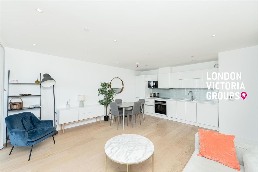Property photo 3 of 17 1-13090.Jpg