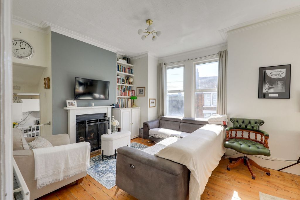 Property photo 1 of 10