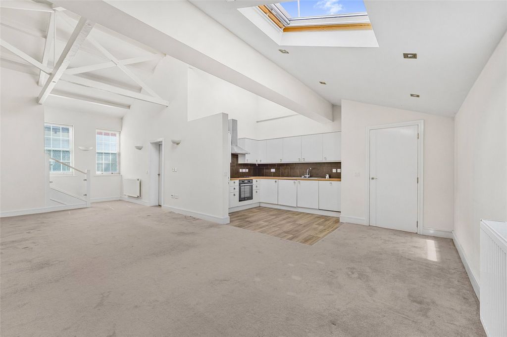 Property photo 2 of 14 Picture No. 07