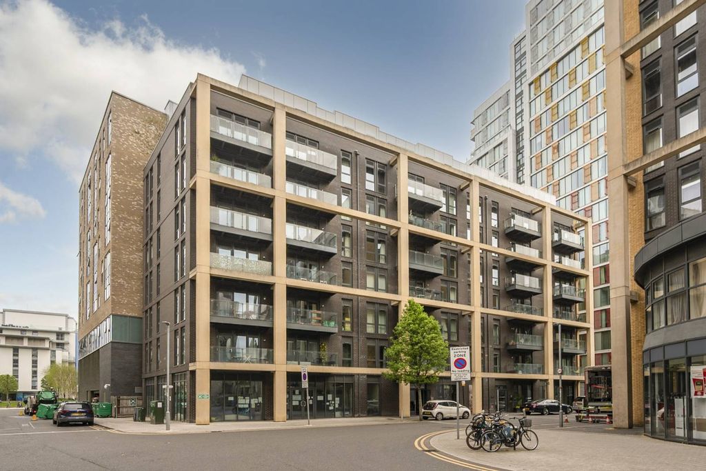 Property photo 2 of 11