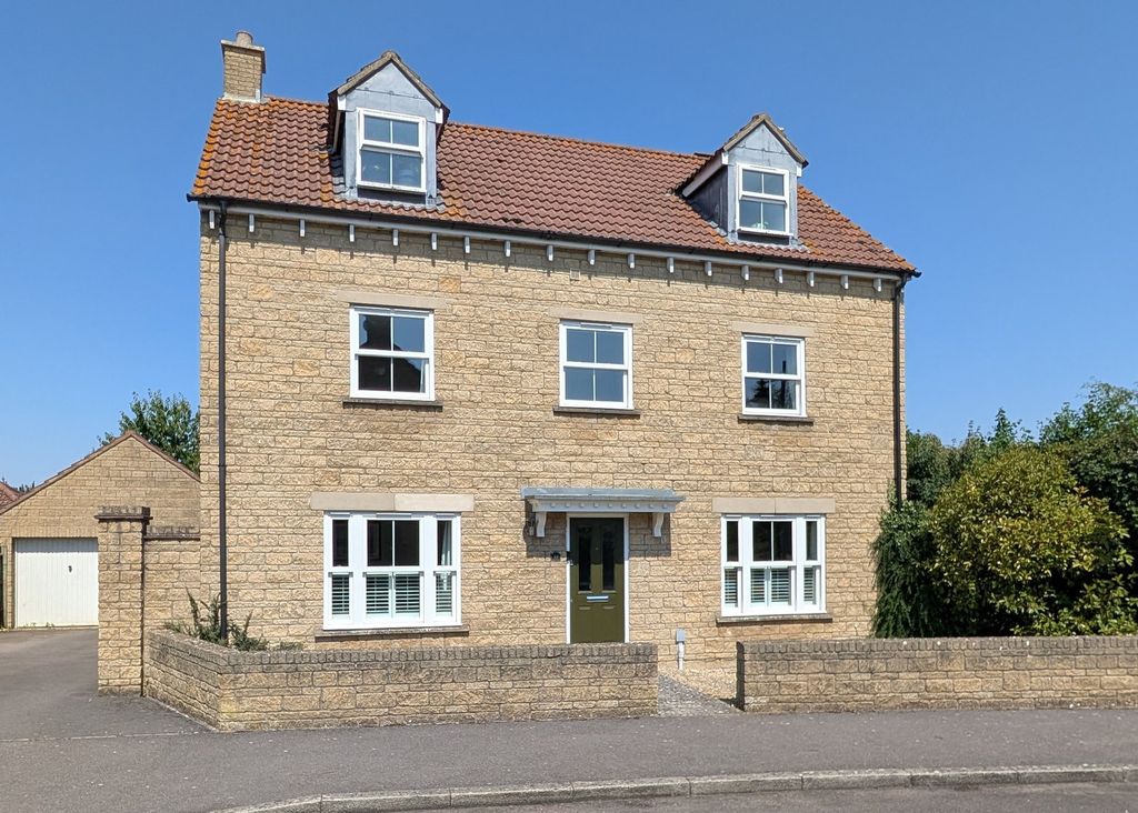 Property photo 1 of 21