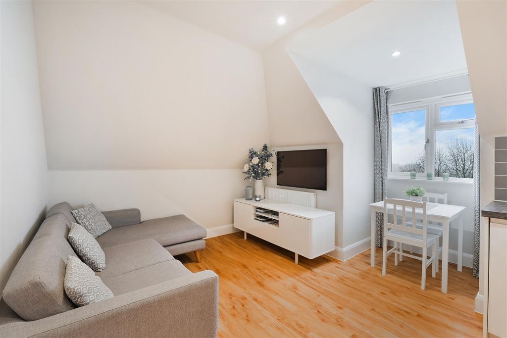 Property photo 2 of 12 Windwood (3).Jpg