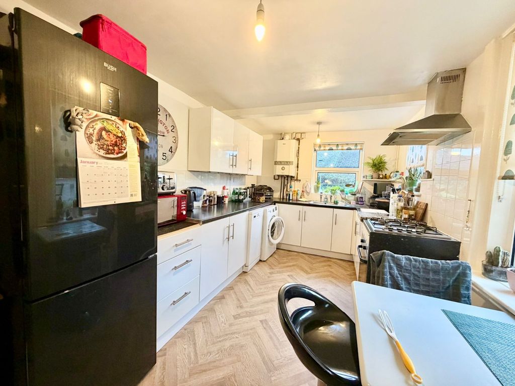 Property photo 3 of 9 Picture 3