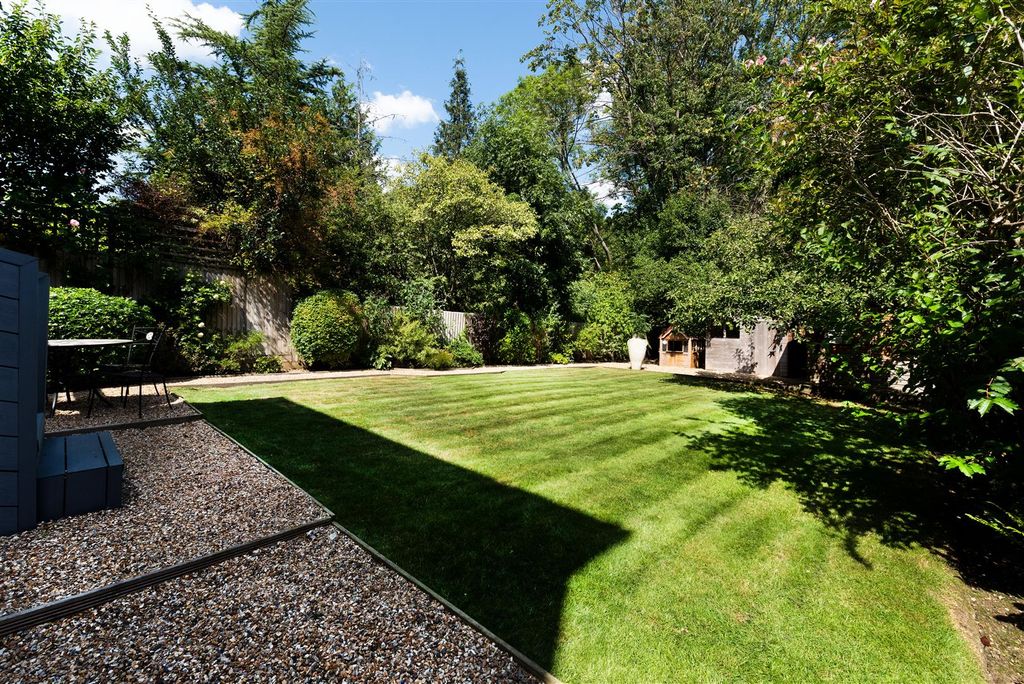 Property photo 2 of 9