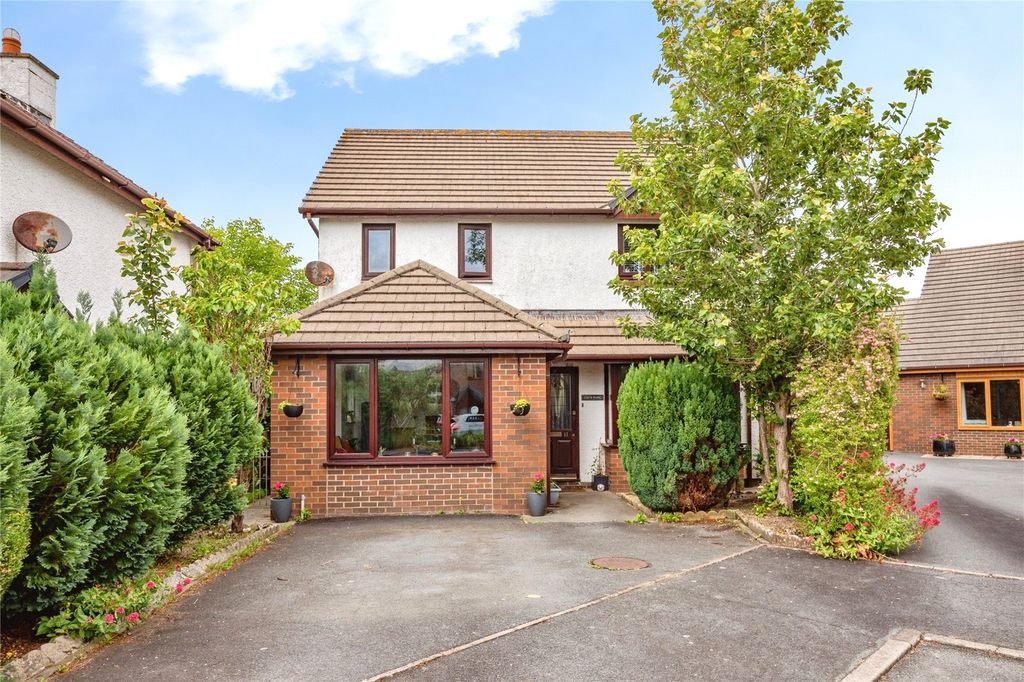 Property photo 1 of 28 Picture No. 18