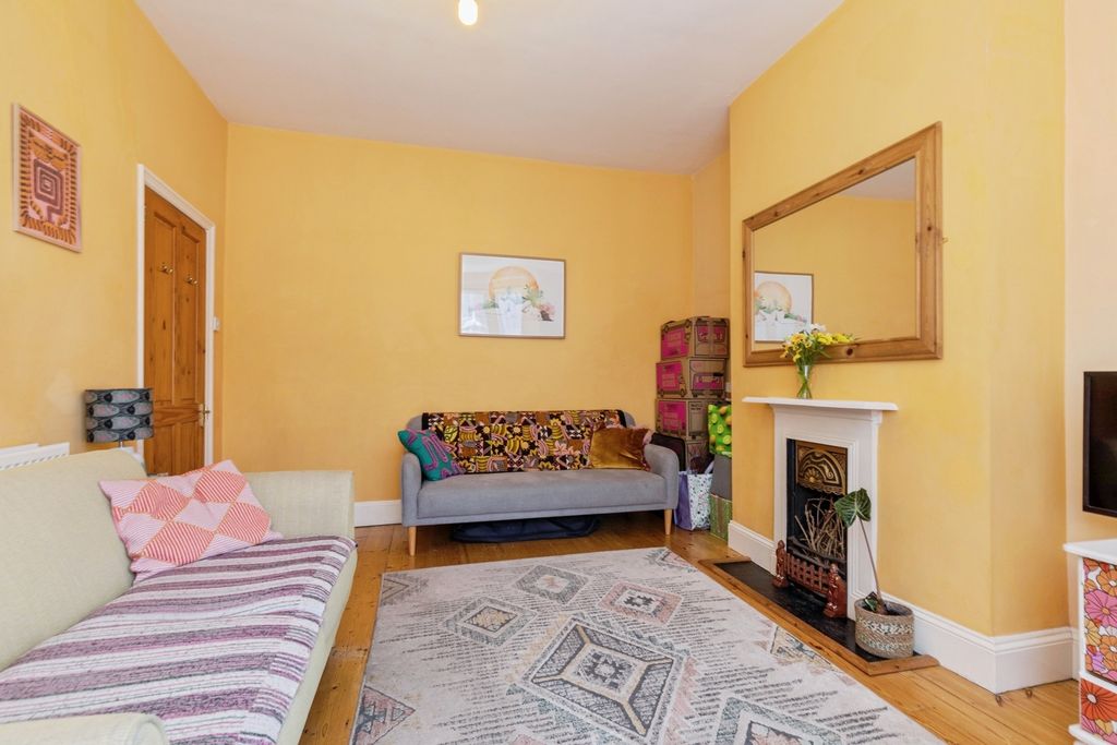 Property photo 3 of 14 Pbox-Img.Jpg