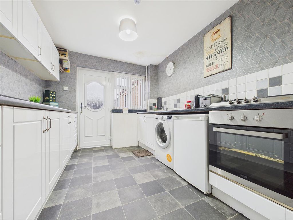 Property photo 3 of 11 Cam01407G0-Pr0071-Still005.Jpg