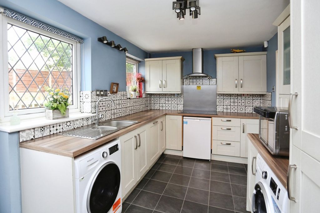 Property photo 3 of 31 Picture No. 38