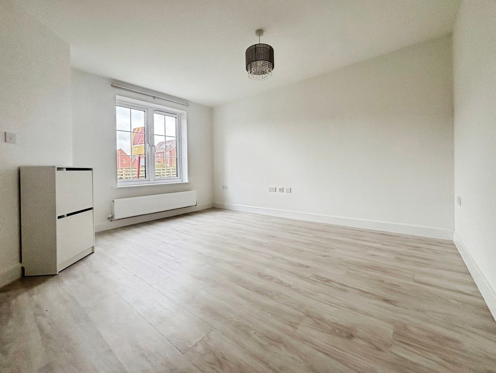Property photo 3 of 14 Pbox-Img.Jpg
