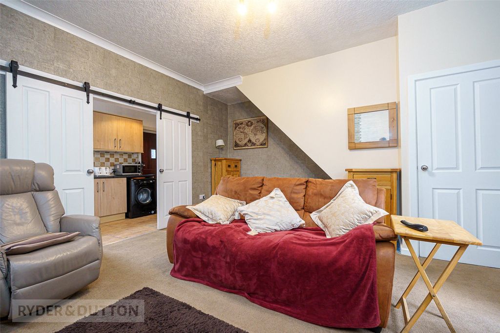 Property photo 3 of 17 Living Room