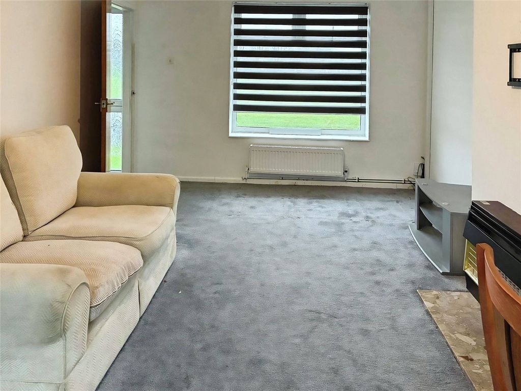 Property photo 2 of 11 Lounge/Diner