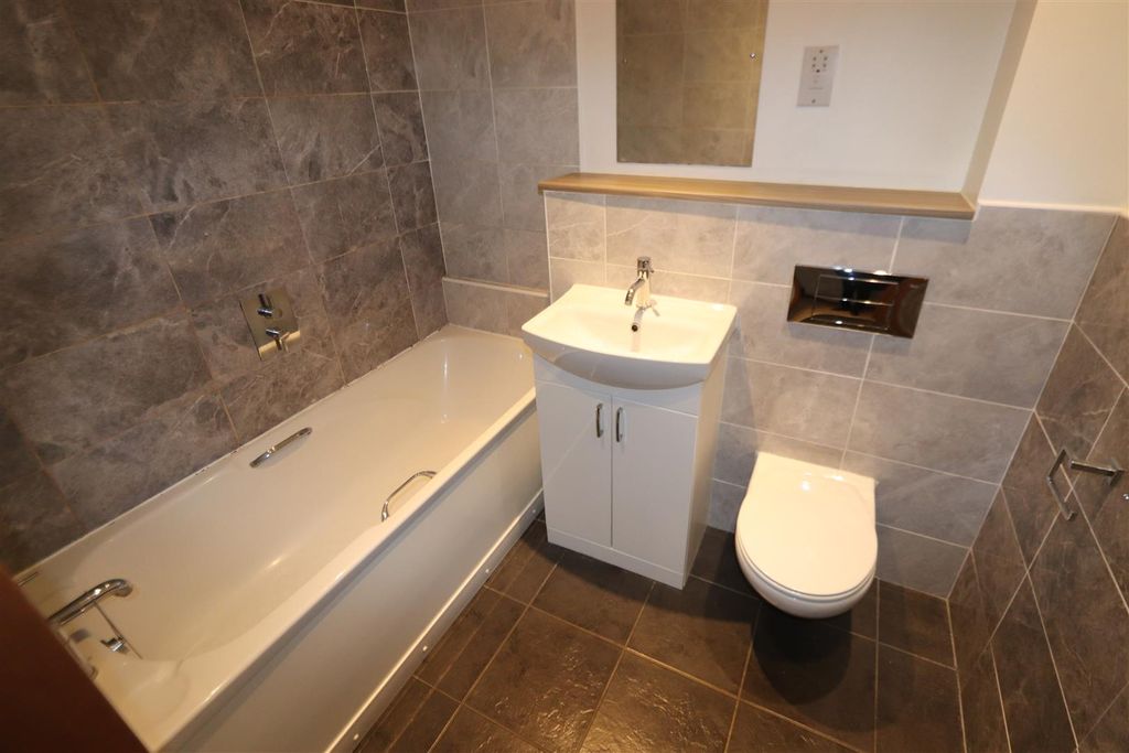 Property photo 2 of 7 Img_2472.Jpg