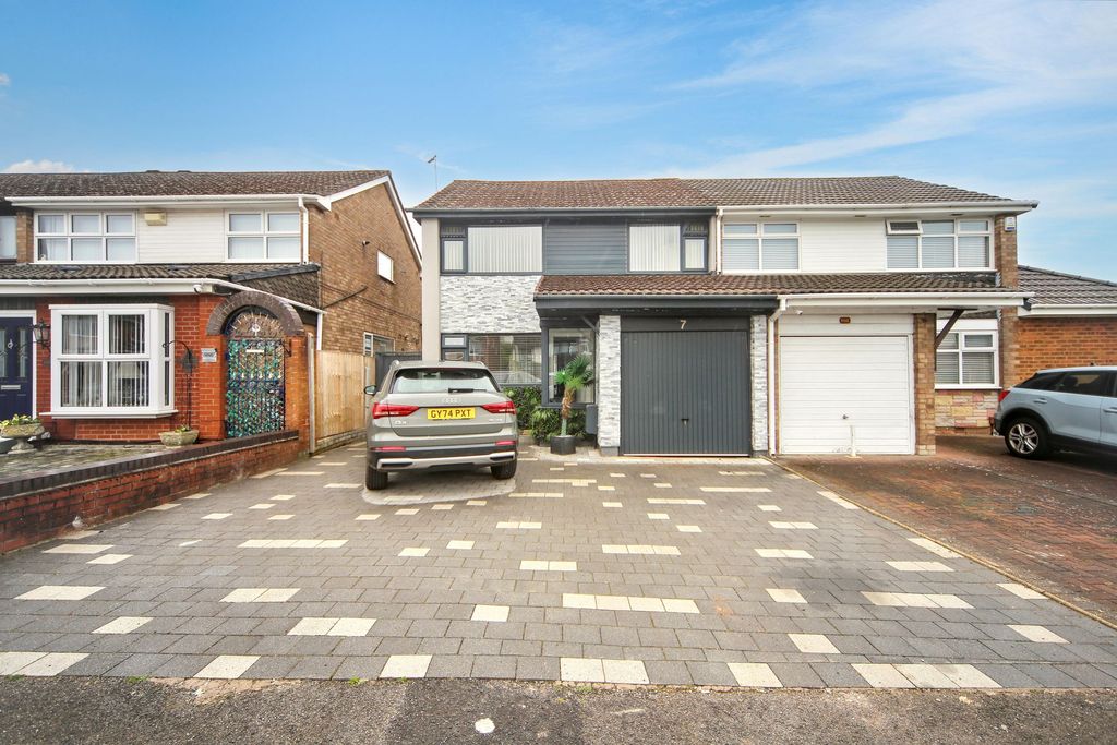 Property photo 1 of 23