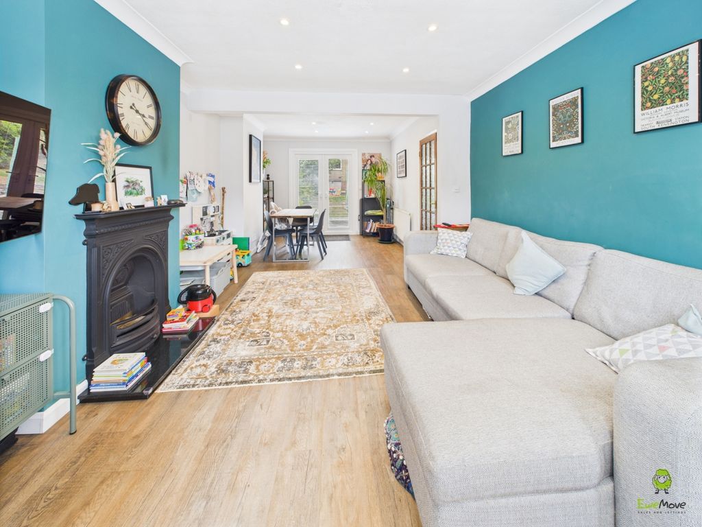 Property photo 3 of 16 Presented By Clinton At Ewemove Bexleyheath And D