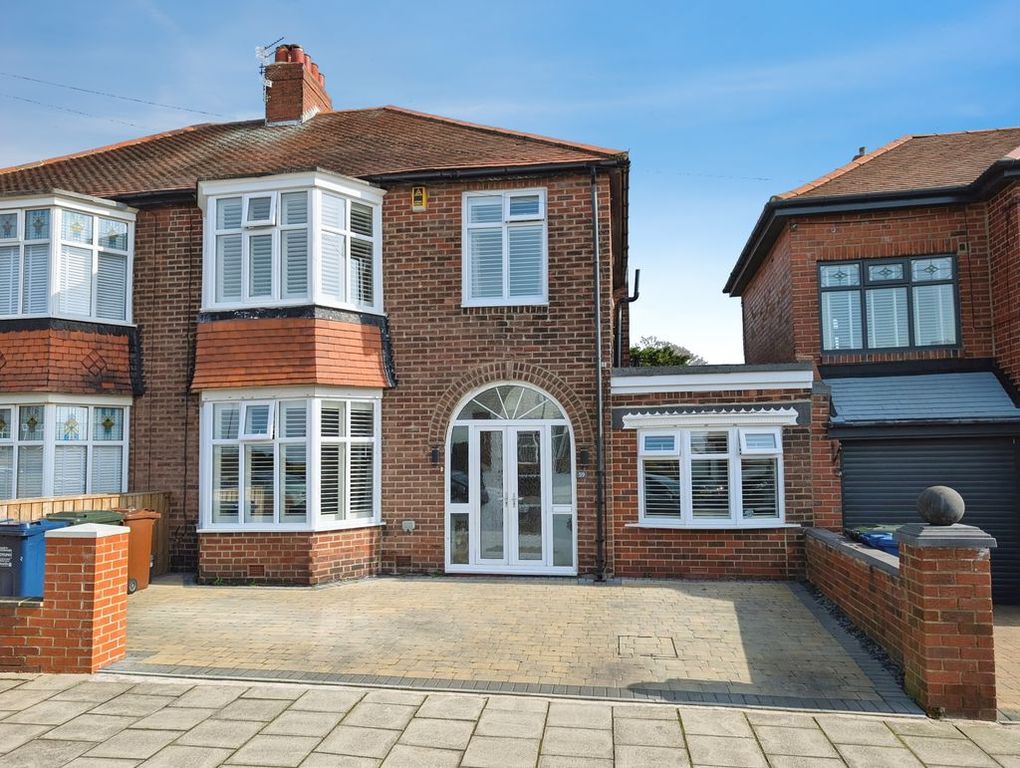 Property photo 1 of 16 Photo 5