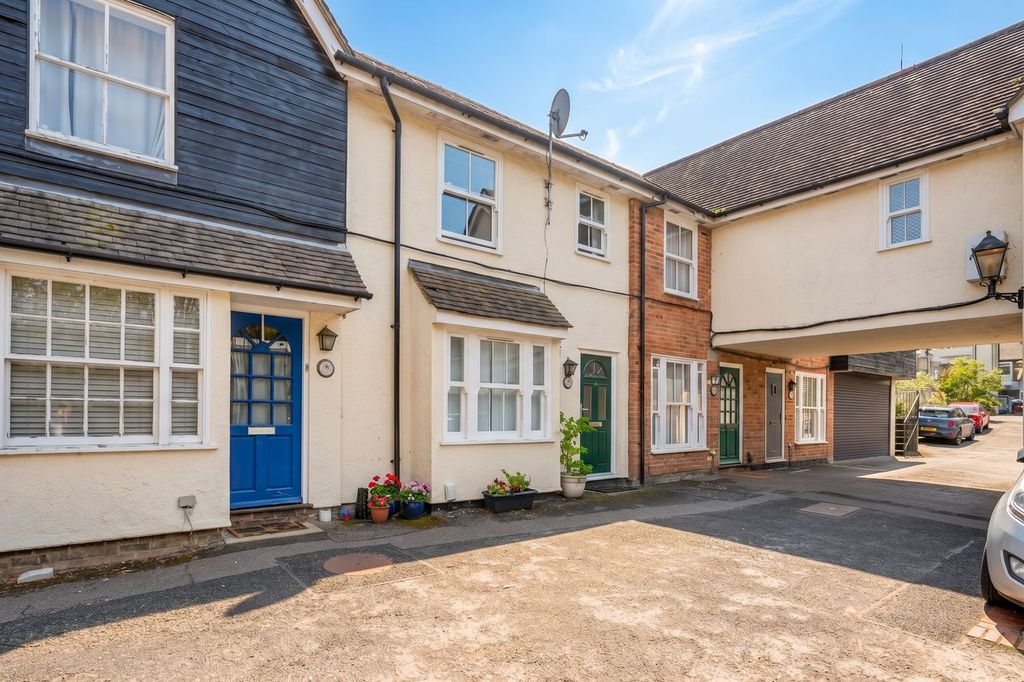 Property photo 1 of 8