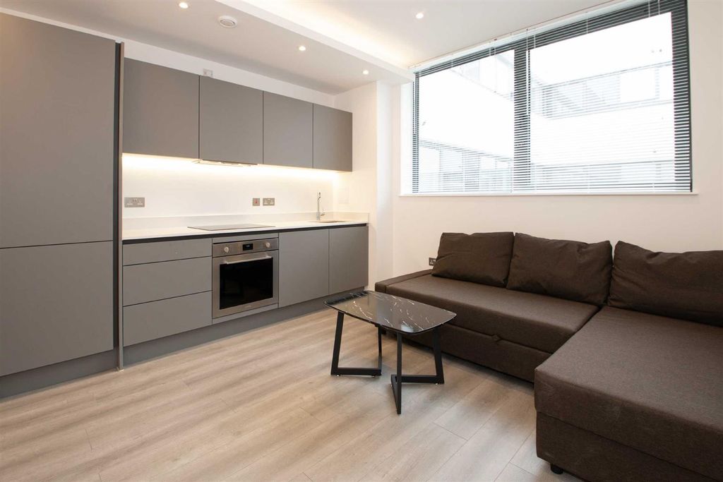 Property photo 3 of 13