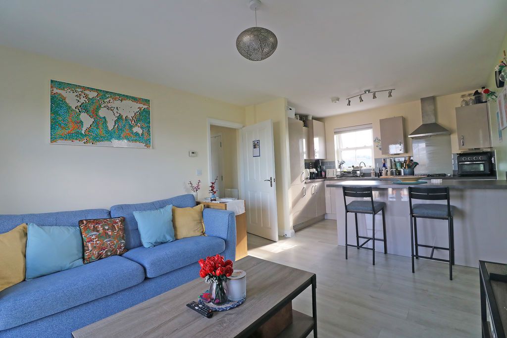 Property photo 2 of 15 Lounge/Kitchen