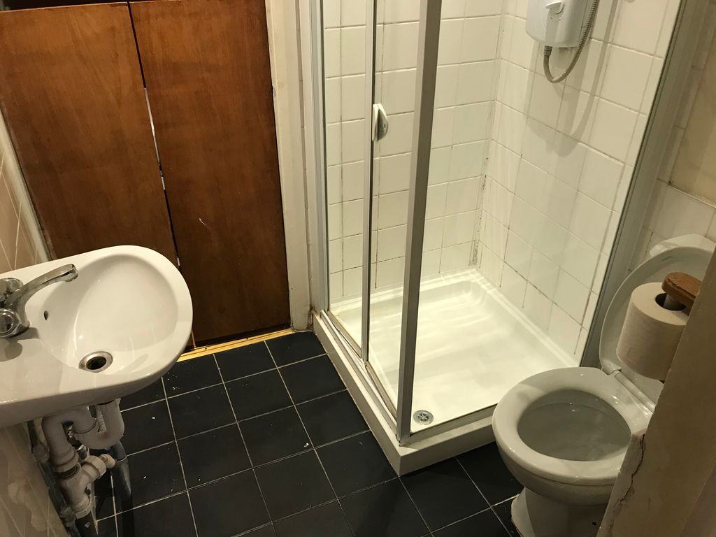 Property photo 2 of 3