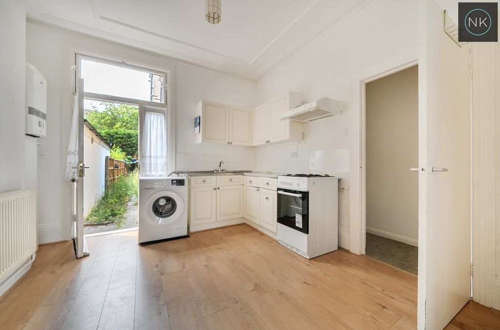 Property photo 3 of 25 5241626