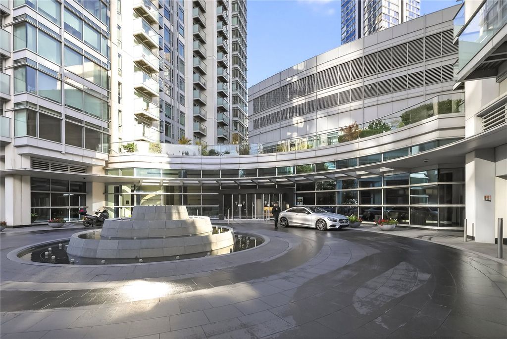 Property photo 1 of 11 Exterior