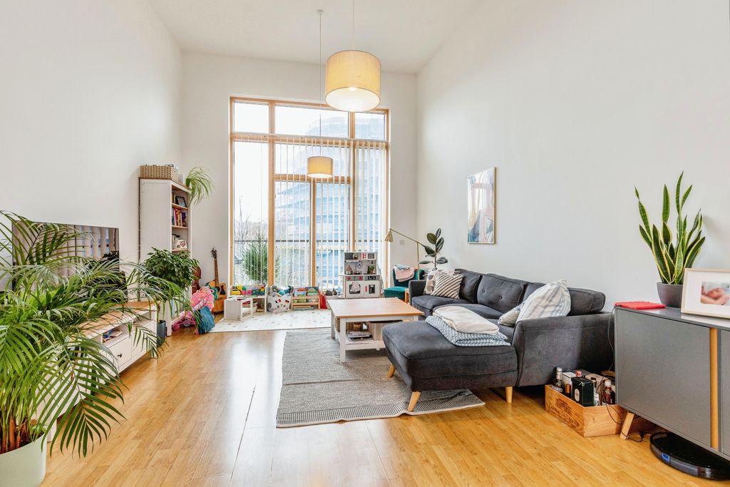 Property photo 1 of 16 Photography