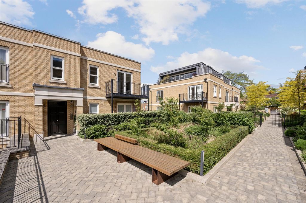 Property photo 1 of 24 Pakenham House-2.Jpg