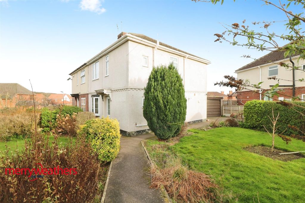 Property photo 1 of 18 Outside