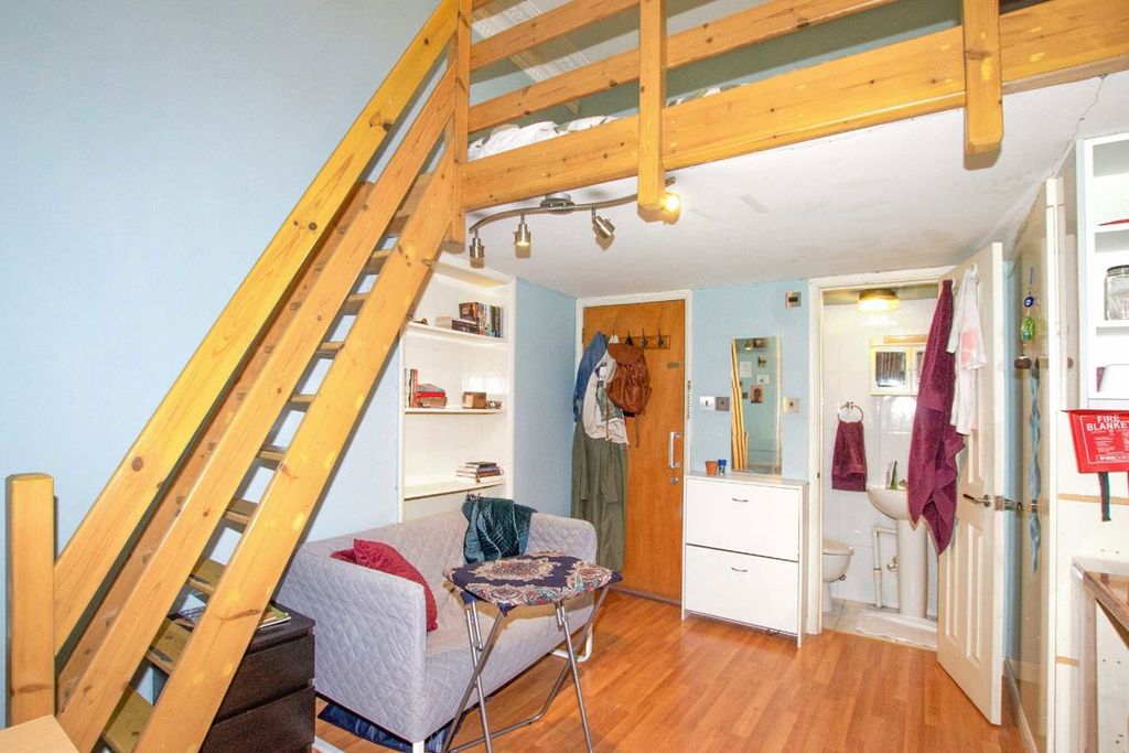 Property photo 2 of 2