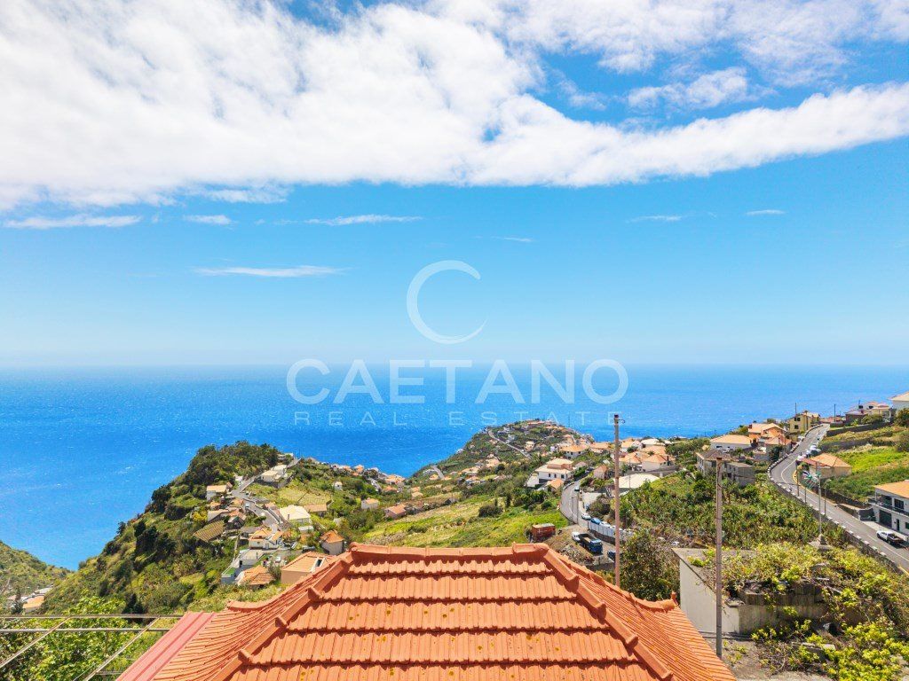 Property photo 1 of 36 Charming Traditional Madeiran Villa With Stunning Views In Ponta Do Sol