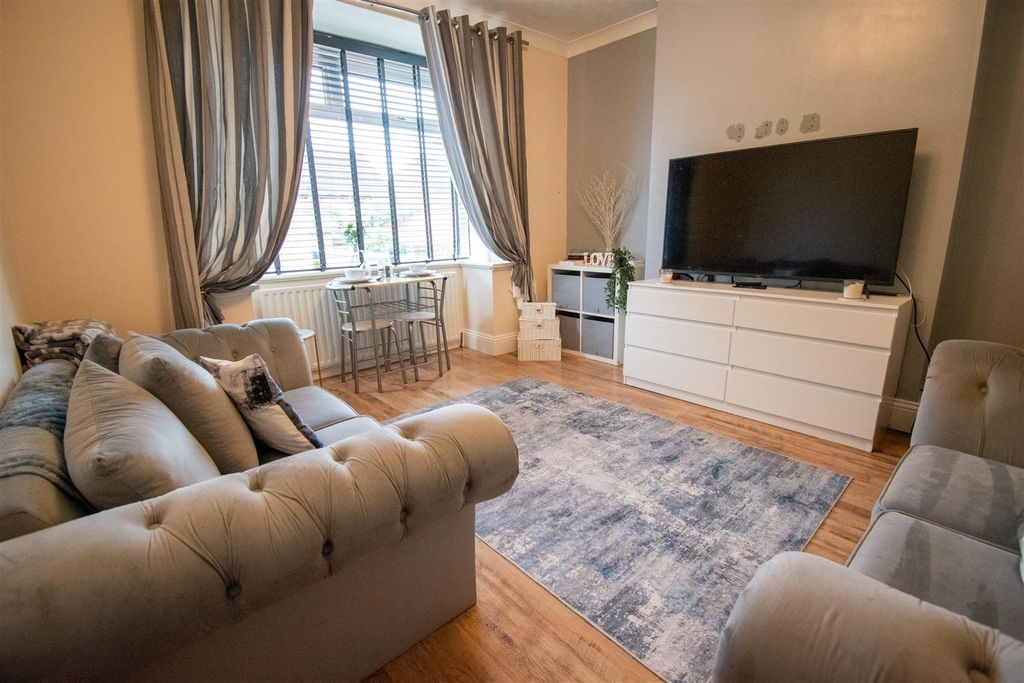 Property photo 3 of 10 Photo 10-11-2025, 11 54 09.Jpg