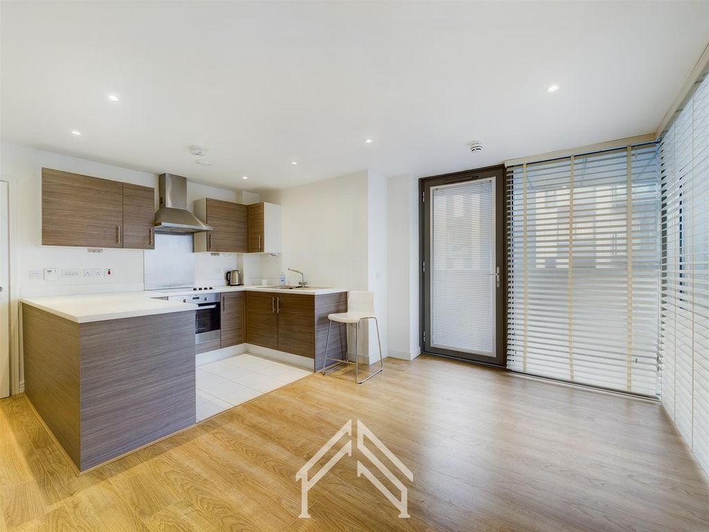 Property photo 1 of 7 Cam01353G0-Pr0042-Still002.Jpg