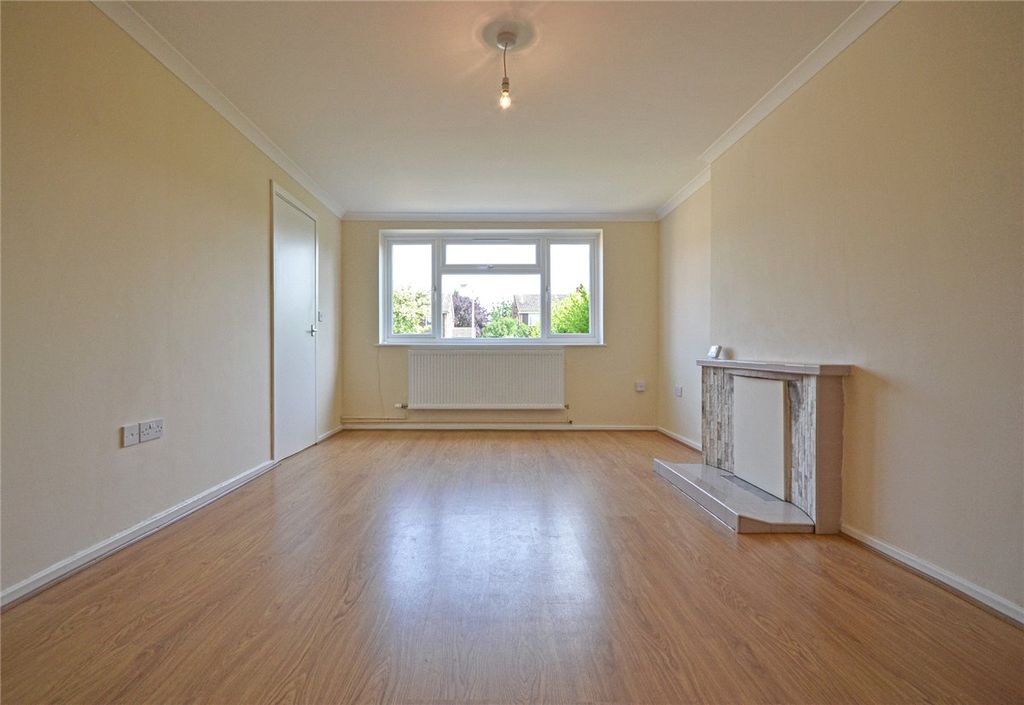 Property photo 2 of 8 Picture No. 19