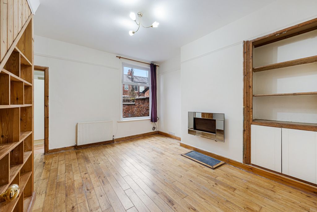 Property photo 2 of 23