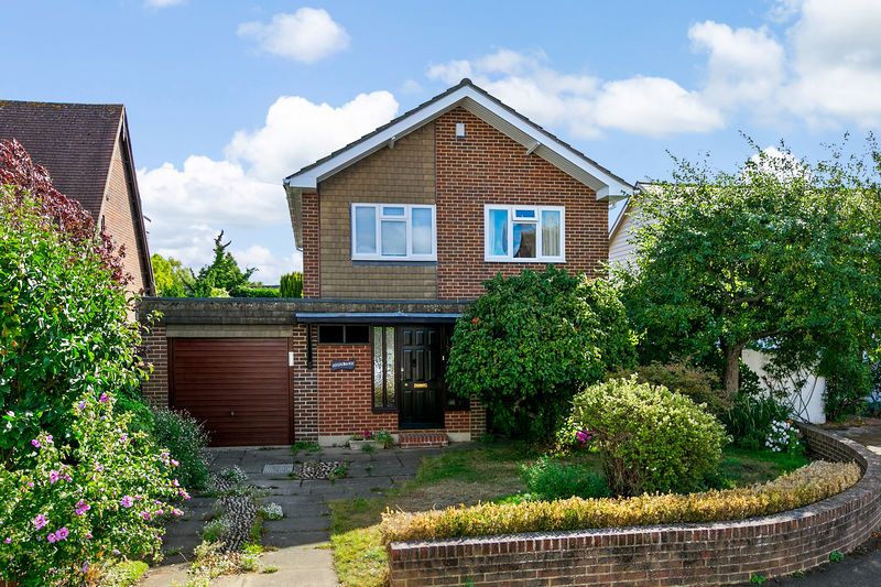 Property photo 1 of 22 Molember Road, East Molesey