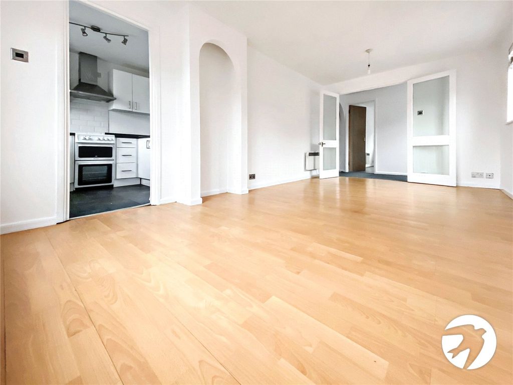 Property photo 2 of 9 Picture No. 30