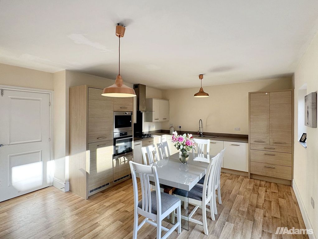 Property photo 3 of 26