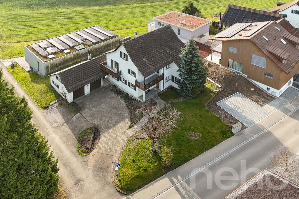 Property photo 2 of 12