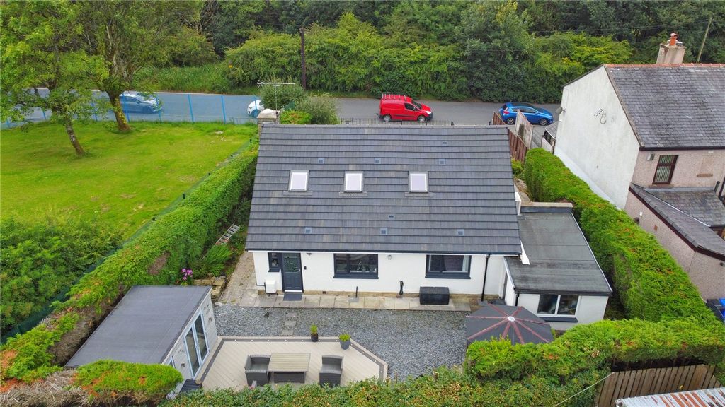 Property photo 2 of 27 Rear Garden