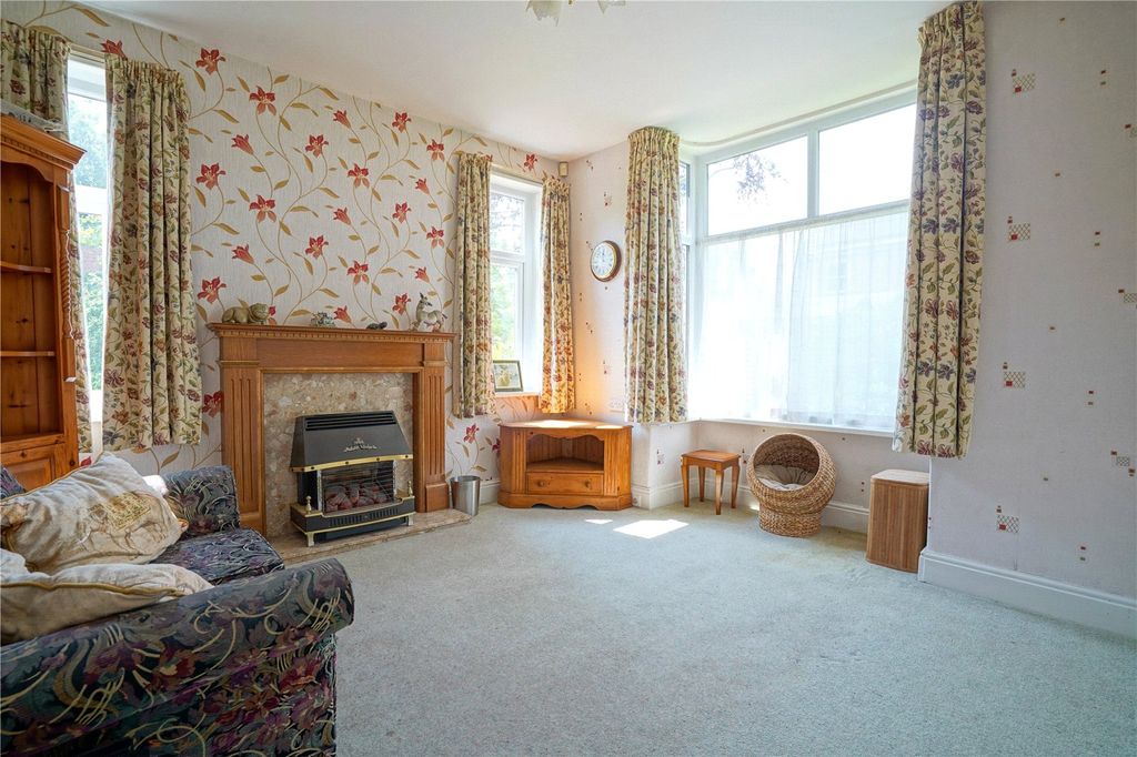 Property photo 3 of 11 Picture No. 05