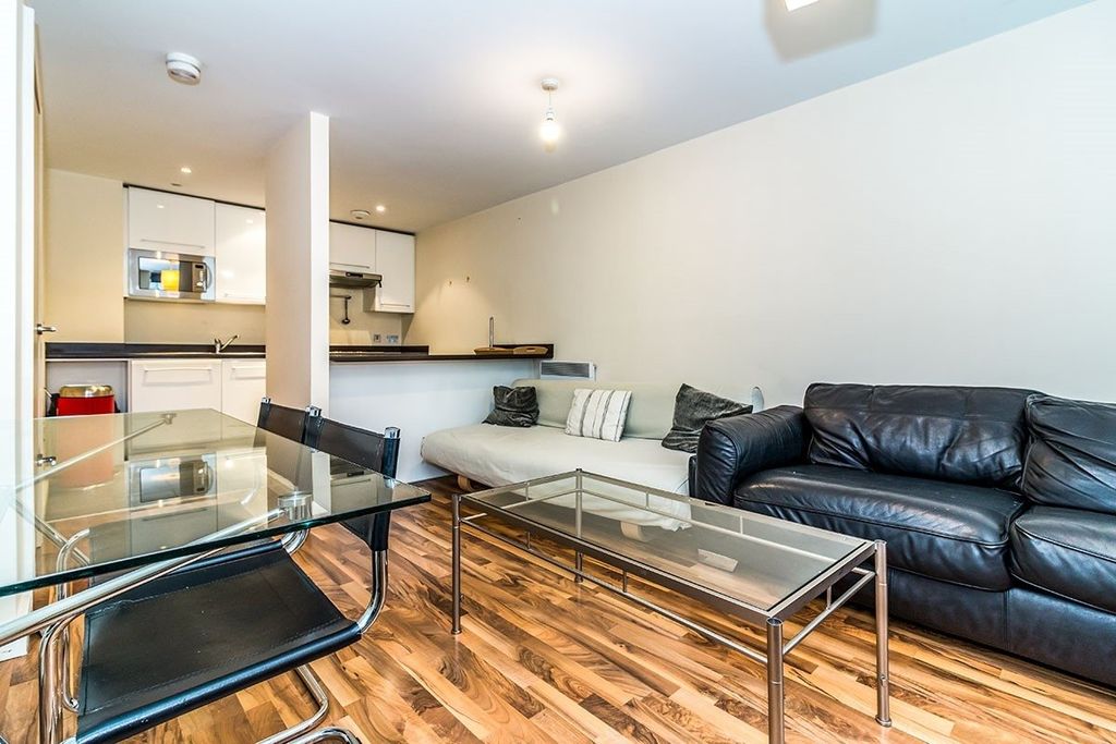 Property photo 3 of 16 Picture No. 15