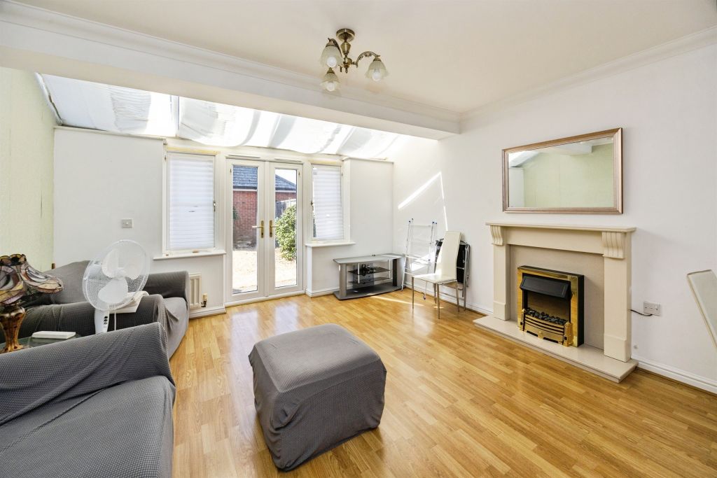 Property photo 2 of 16