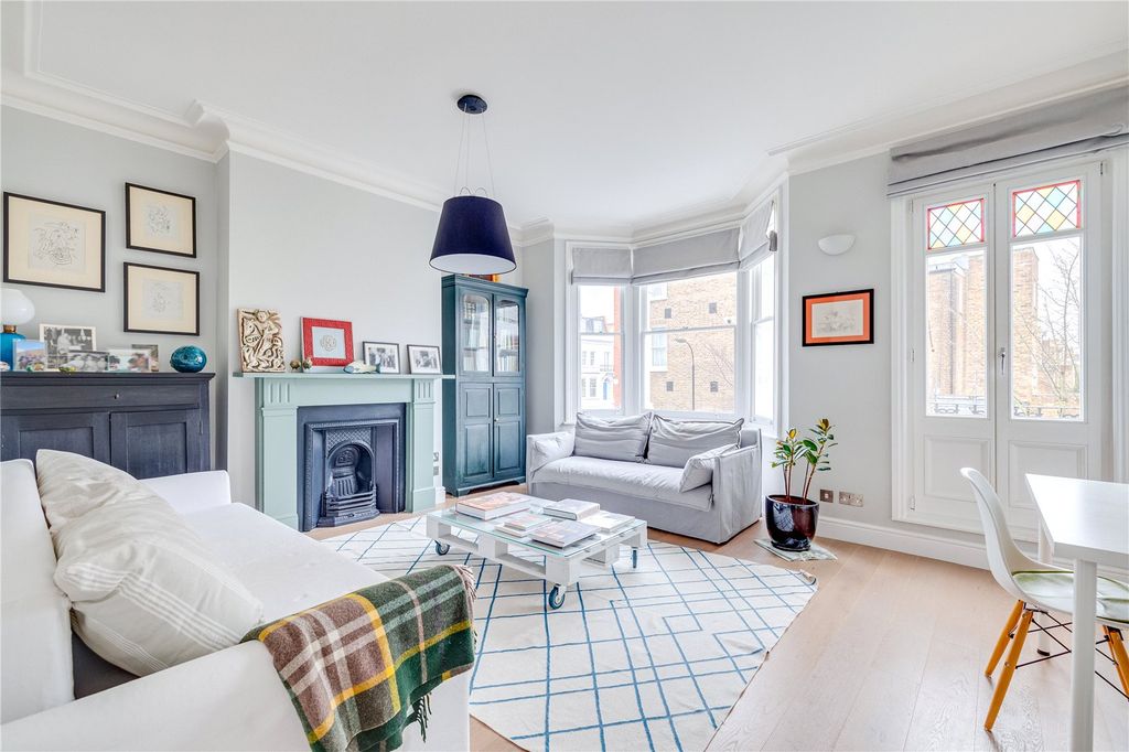 Property photo 2 of 12