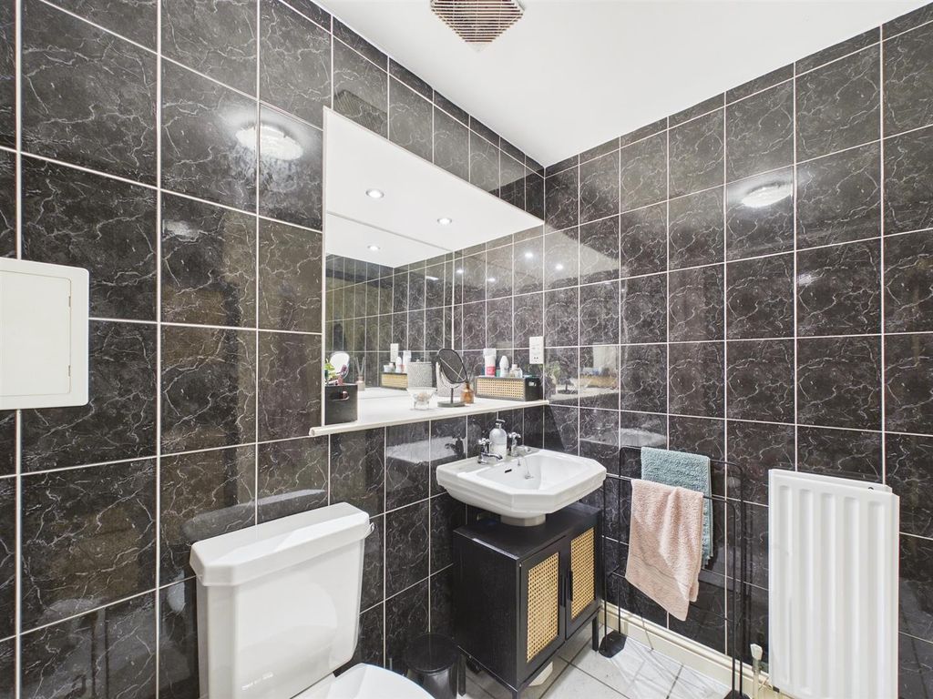 Additional image 15 of 2 bed flat for sale11 Rosslyn House, Glasgow Road Perth PH2